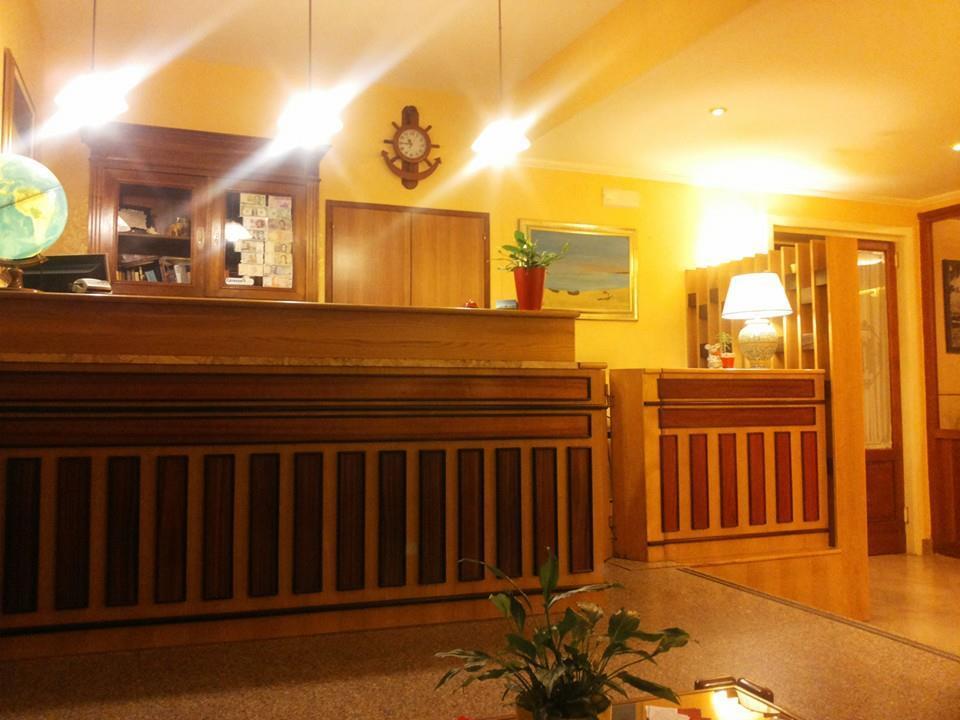 Hotel Villa Ada 포쟐로 외부 사진