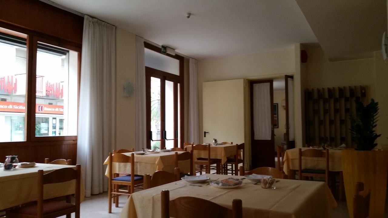 Hotel Villa Ada 포쟐로 외부 사진